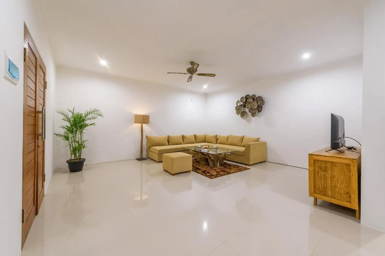 סמיניאק Selog Villa 0*,